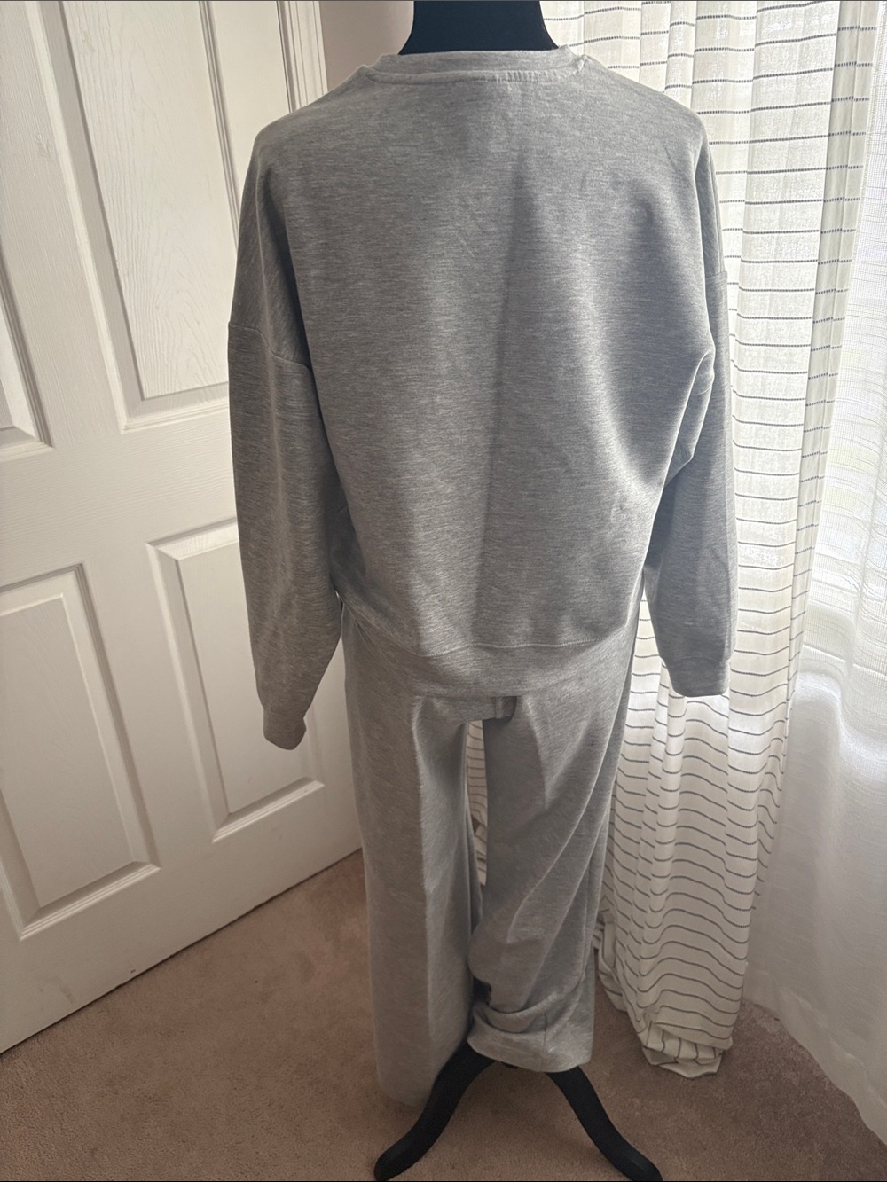 Cozy Wide-Leg sweat shirt and pants set in Light Gray - Picture 8 of 8